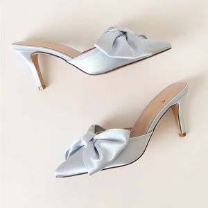 David’s Bridal Edwina Satin Powder Blue Bow Slip On Mules Heels Shoes Sz 9